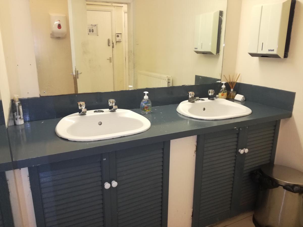 Amity Hostel ロンドン エクステリア 写真
