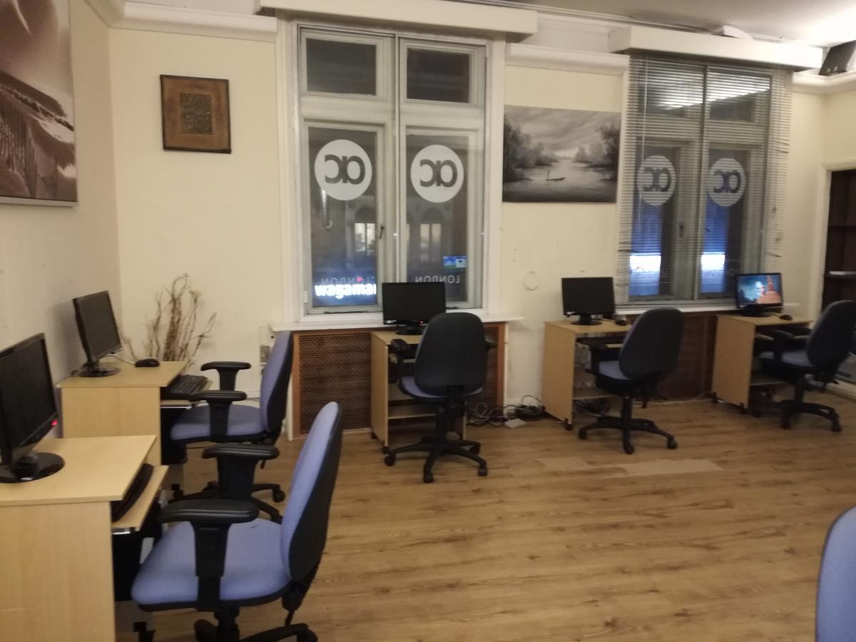Amity Hostel ロンドン エクステリア 写真